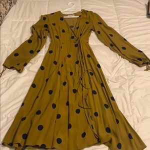 Polka-dot Midi wrap dress